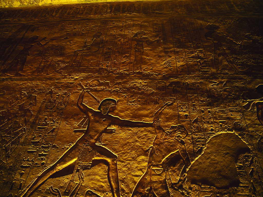 Relief sculpté sur une paroi du temple d’Abou Simbel
