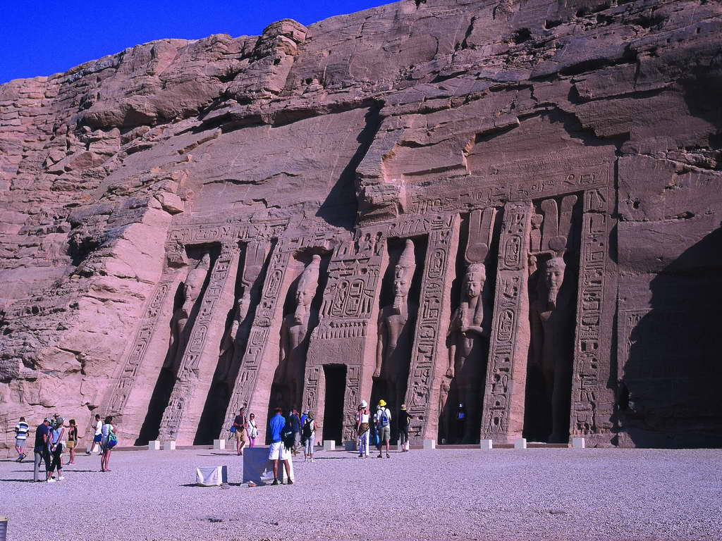 Petit temple d’Abou Simbel dédié à Hathor et à Néfertari