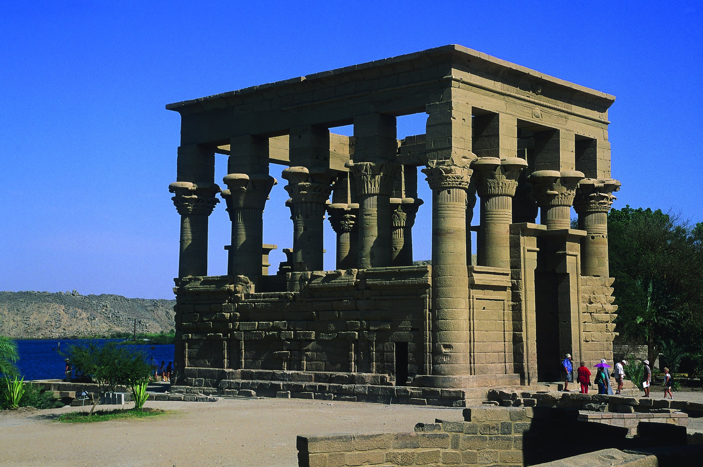 Philae : le kiosque de Trajan et ses quatorze colonnes
